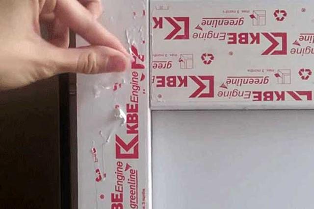 Как снять старую пленку с пластиковых окон