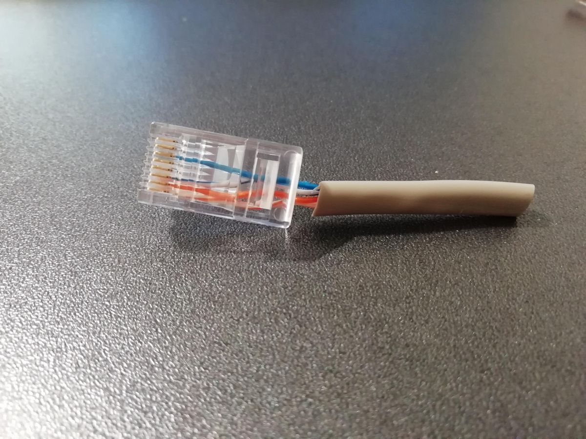 Как обжать интернет кабель RJ 45 своими руками: 4-х и 8-ми жильный