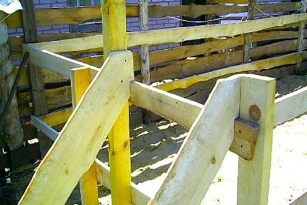 Каркасный бассейн во дворе дома своими руками: пошаговая инструкция с фото